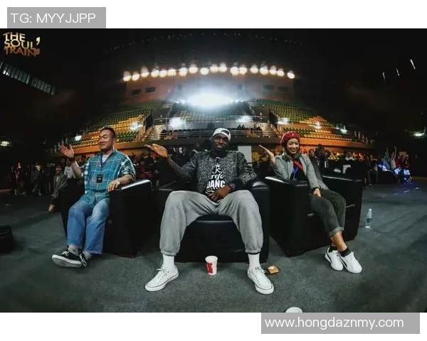 成都街舞队在滑板精英赛中以53分稳居积分榜首位